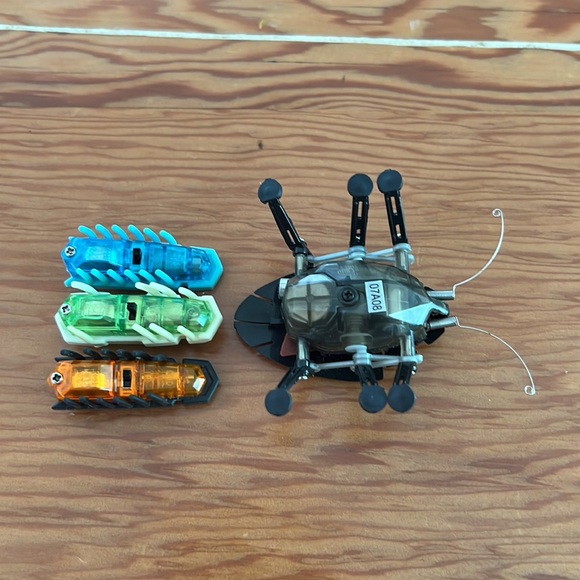 Hexbugs Nano and Robot Lot - Picture 3 of 3
